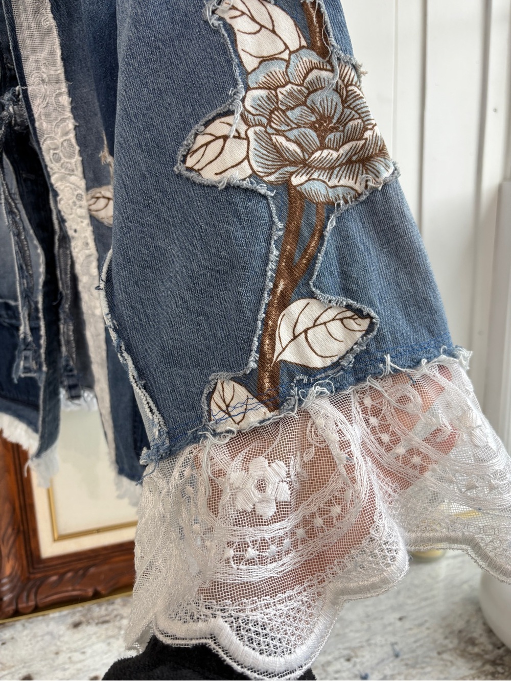 Upcycled Oversized Boho Lace Floral Appliqué Denim Jacket Shabby Chic M L XL - Picture 6 of 12